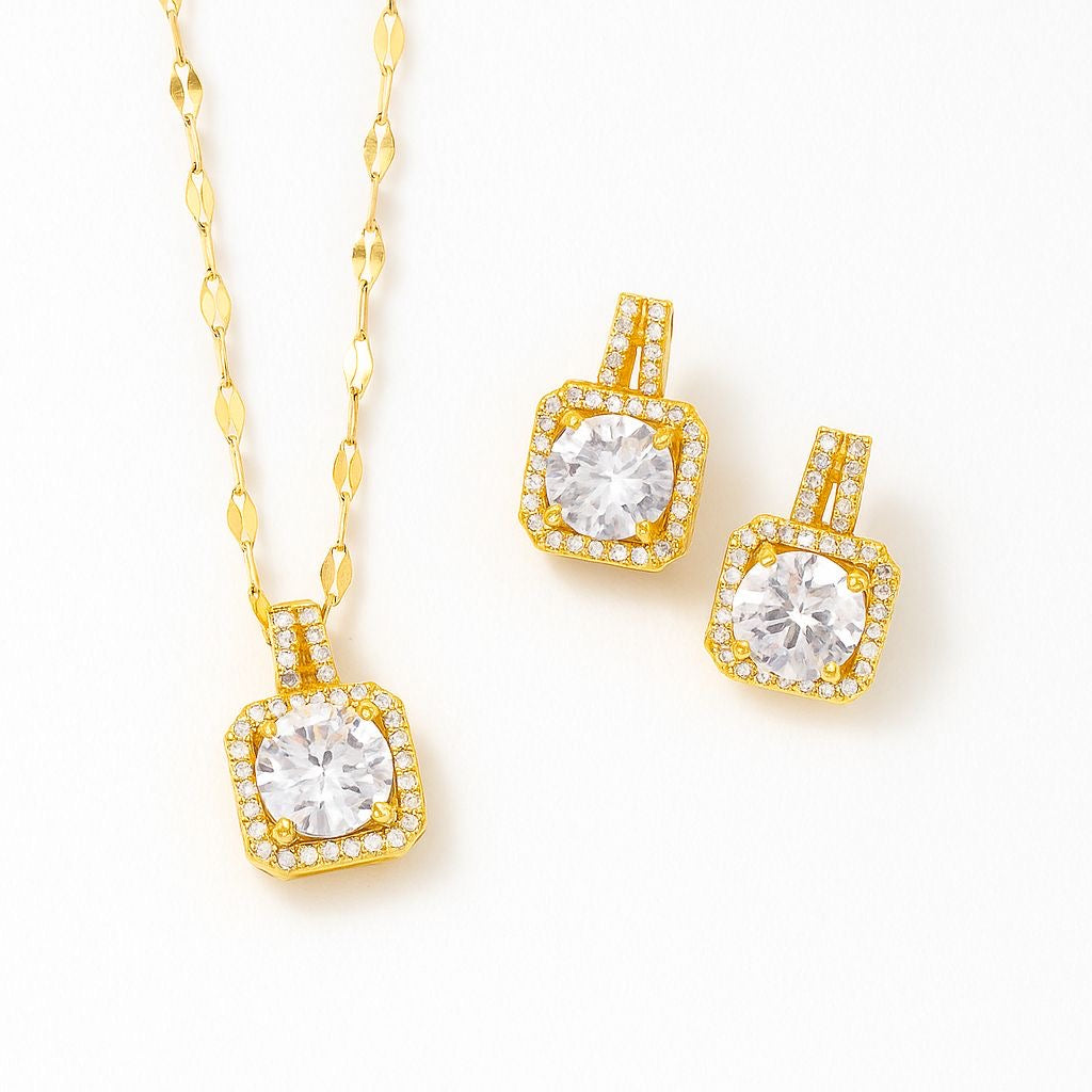 Комплект от колие и обеци със златно покритие и циркони, камък по средата, блестящи и много елегантни