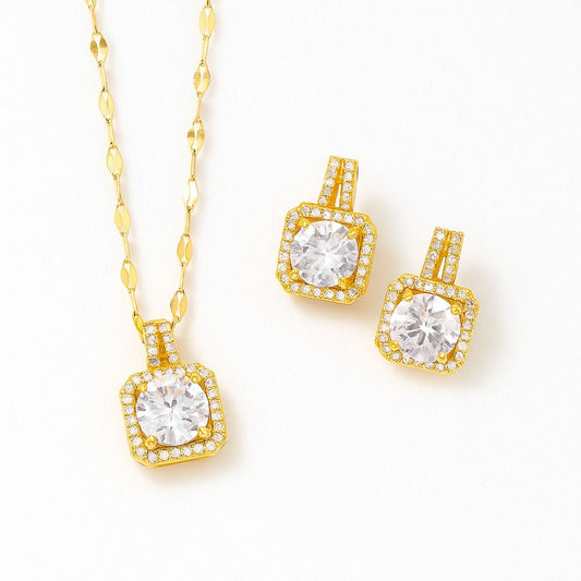 Комплект от колие и обеци със златно покритие и циркони, камък по средата, блестящи и много елегантни