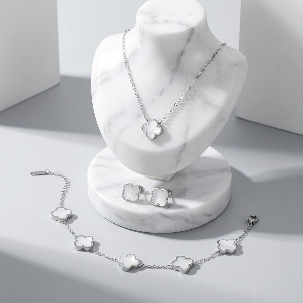 комплект във формата на детелина състоящ се от колие, гривна и обеци в бяло със сребърно покритие 2