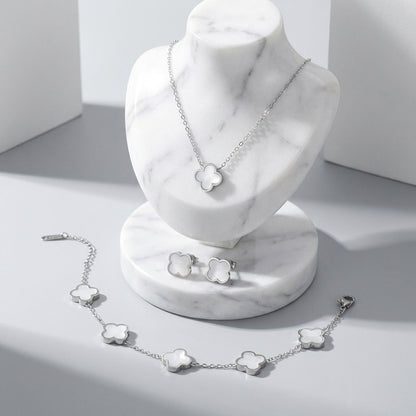 комплект във формата на детелина състоящ се от колие, гривна и обеци в бяло със сребърно покритие 2