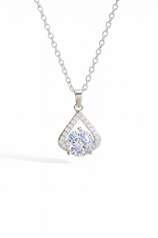 Колие със сребърно покритие изработено от медицинска стомана с циркони и камък