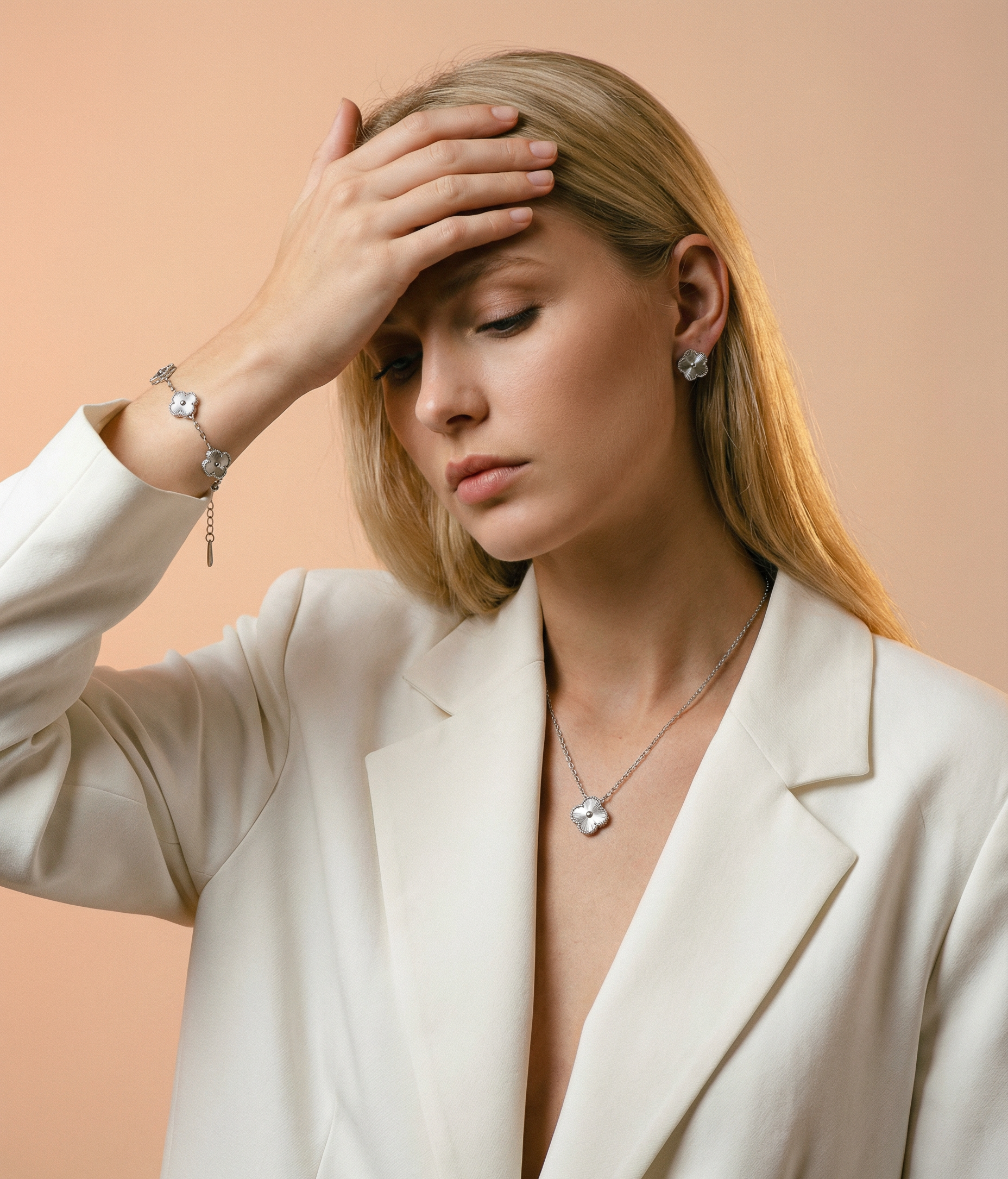 Комплект от обеци, колие, гривна във формата на детелина със сребърно покритие, изработени от неръждаема стомана