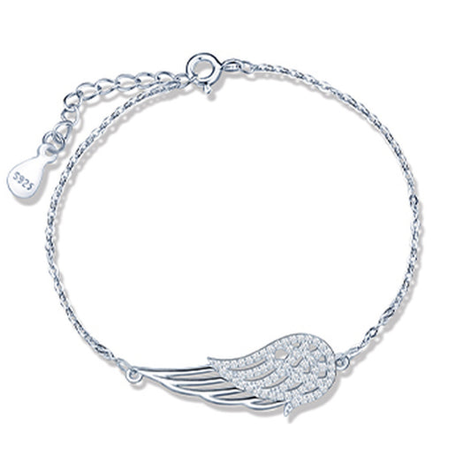 Сребърна гривна от висококачествено сребро с циркони в формата на ангелско крило. 